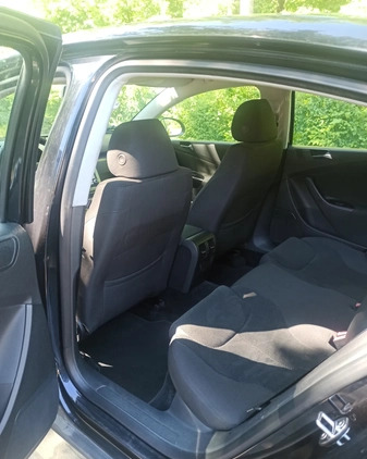 Volkswagen Passat cena 15000 przebieg: 173000, rok produkcji 2007 z Leszno małe 37